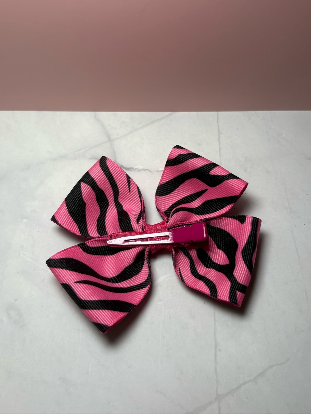 🩷 Pink Zebra Print Hair Bow 🦓 - Picture 2 of 2